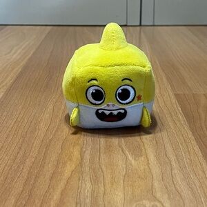 WowWee Pinkfong Baby Shark Official Song Musical Yellow Plush Cube
